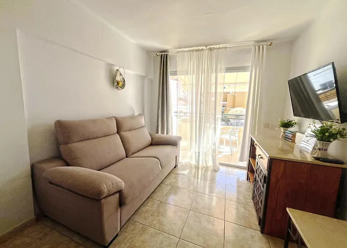 50m From Puerto Colon Appartement *